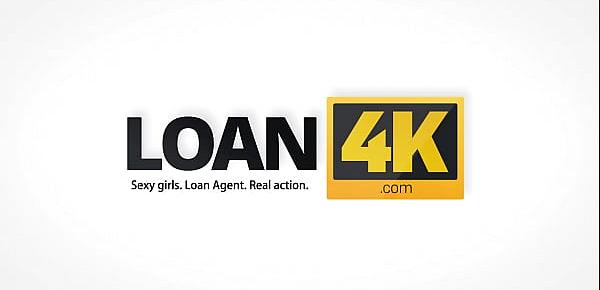  LOAN4K. La perra sabe que sus encantos sexuales pueden ayudar a conseguir un préstamo